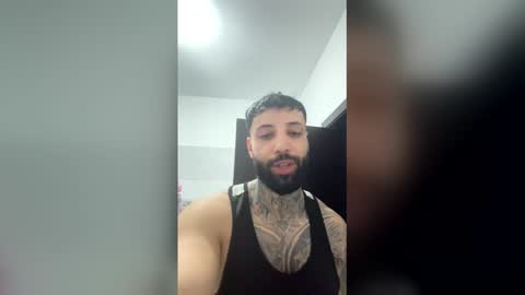 masculineguy69 online show from May 3, 2:25 am