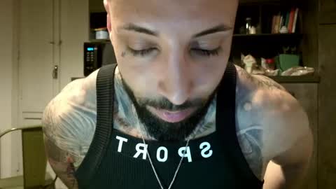 masculineguy69 online show from May 19, 11:44 pm