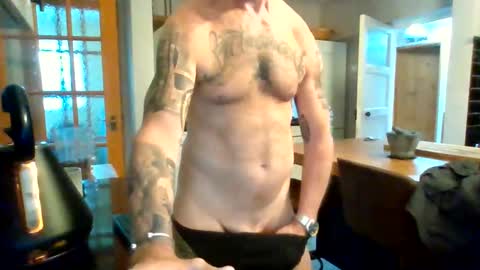 Masked Masturbation Dilf online show from June 8, 5:52 am