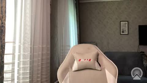 masonsilver_ online show from June 19, 9:15 am
