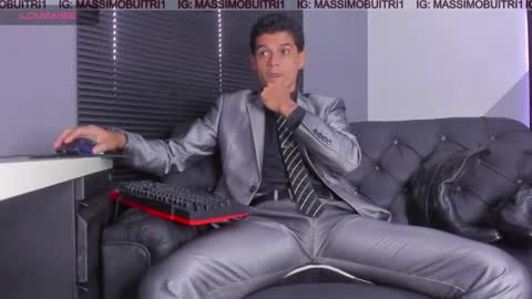 I am Massimo online show from May 10, 12:28 pm