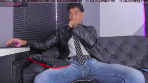 I am Massimo online show from July 29, 12:48 pm