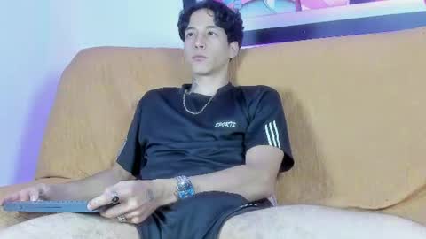 lian online show from June 21, 4:29 am