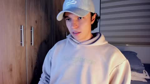 mastrangelo_x online show from May 24, 3:23 am