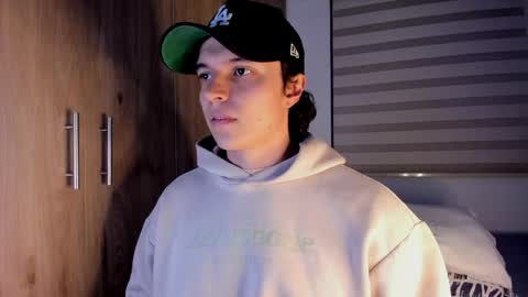 mastrangelo_x online show from May 3, 4:04 am