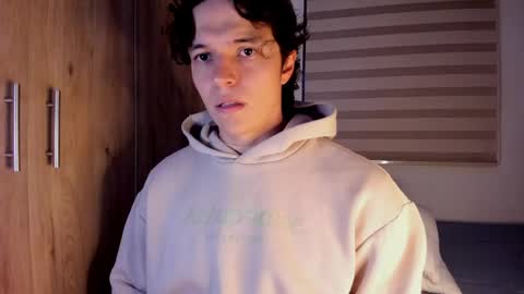 mastrangelo_x online show from May 2, 3:53 am