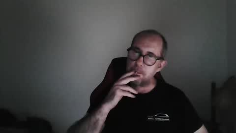mat11efou online show from May 3, 5:37 pm