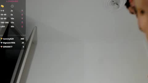 mateoking_ online show from May 19, 3:46 am