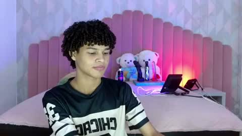 Mathew online show from August 5, 3:00 am