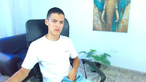 Matias online show from April 29, 3:38 pm