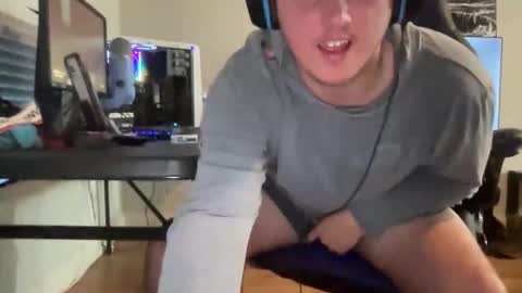 MattDawg13 online show from May 31, 12:55 am