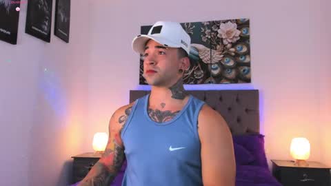 Matthew INDEPENDENT MODEL online show from May 5, 1:29 am