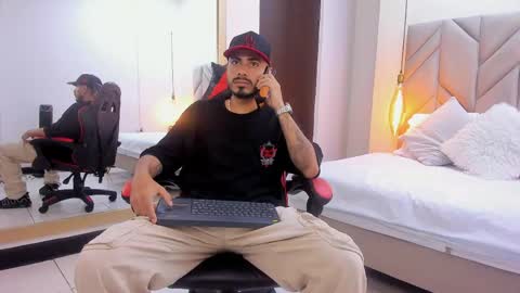Matthew online show from May 4, 10:55 pm