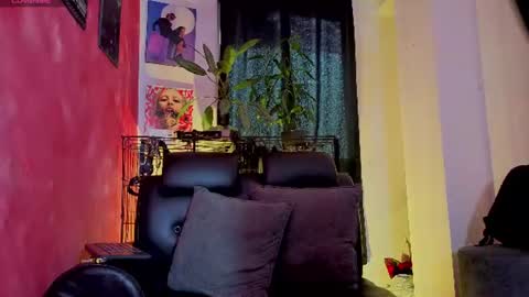 MATTHEW online show from July 9, 6:33 pm