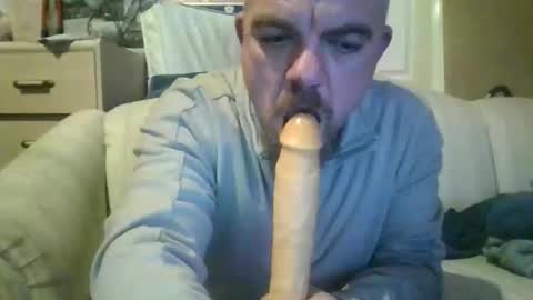 mattstanley424955 online show from May 3, 10:45 pm