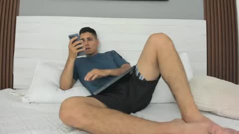 mauro_boy online show from June 29, 7:03 pm