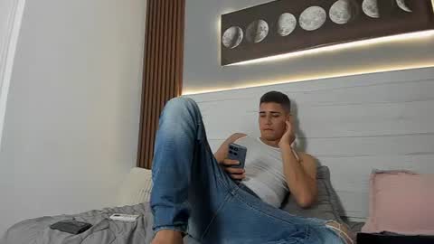 mauro_boy online show from June 11, 12:32 am