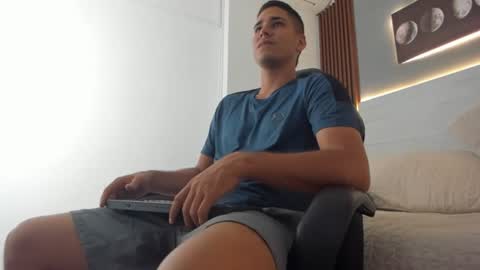 mauro_boy online show from June 11, 7:34 pm