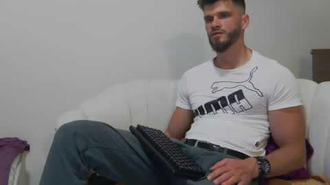 mauro_real_man online show from May 18, 7:40 pm