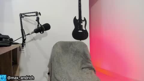 Max... online show from July 7, 6:47 am