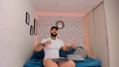 max D. online show from July 19, 3:45 am