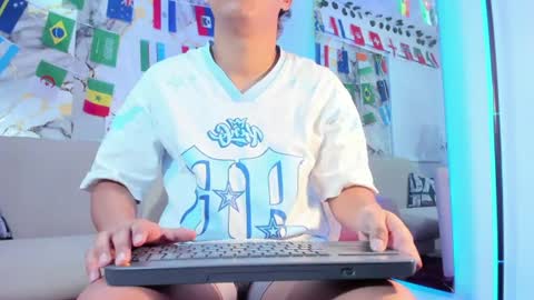 max_dixon7 online show from July 13, 2:25 am