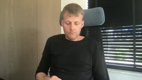 Max take off clothes online show from April 27, 12:13 pm