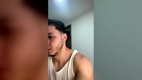 max_valiant1 online show from May 2, 11:24 am