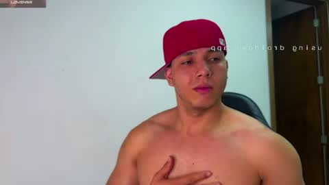 max_valiant1 online show from June 10, 12:56 am