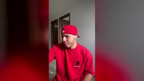 max_valiant1 online show from May 6, 12:39 pm