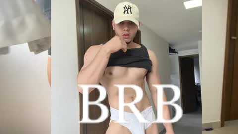 max_valiant1 online show from May 15, 12:02 pm