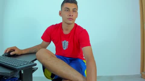 MAX     online show from May 10, 11:22 am