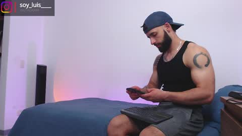 max_xl_ online show from May 17, 10:17 pm