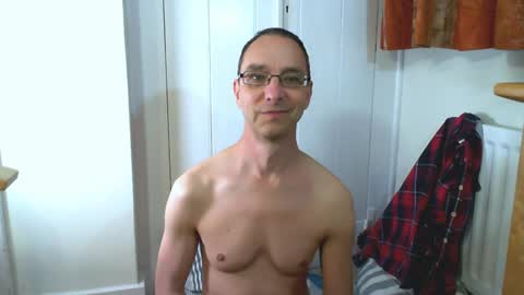 Max Davies online show from May 3, 5:04 pm