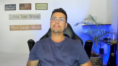 MAXI      online show from August 6, 6:19 am