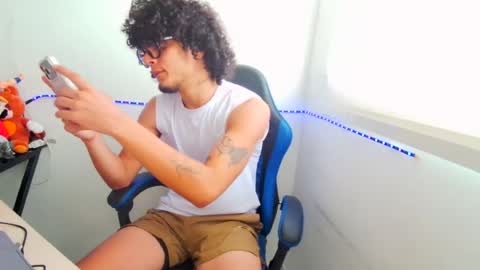 maximiliano_pulse online show from August 3, 8:04 pm