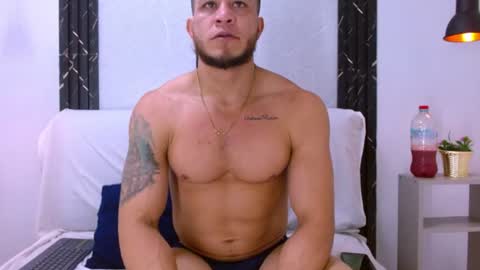Maximiliano online show from June 19, 10:36 pm