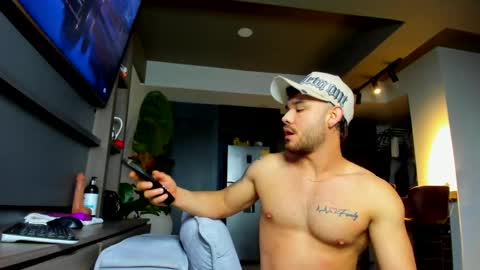 maximo_and_marcelo online show from April 30, 11:06 am
