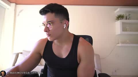 Sebastian online show from May 20, 2:23 pm