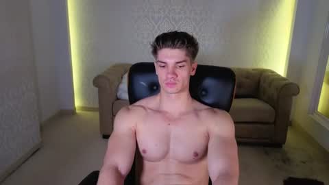 MaxKaiden online show from June 29, 10:15 am
