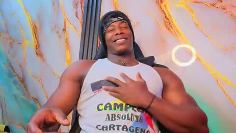 Maxmuscle10 online show from May 24, 2:56 pm