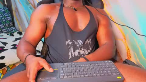 Maxmuscle10 online show from May 19, 7:09 pm