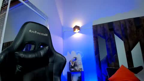 MAX online show from June 11, 11:36 pm