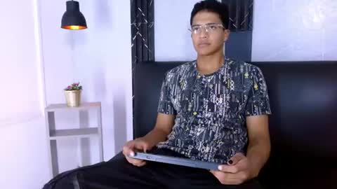 Max Wyatt online show from June 27, 6:46 pm
