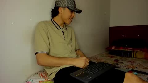 mcloviin_ online show from February 24, 8:48 am