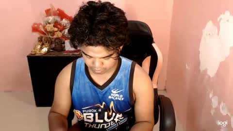 mealopezcumz69 online show from July 20, 12:40 pm