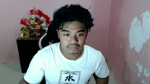 mealopezcumz69 online show from July 28, 12:48 pm