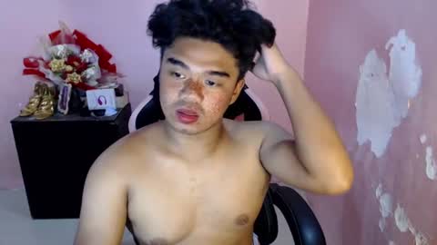 mealopezcumz69 online show from July 21, 1:57 pm