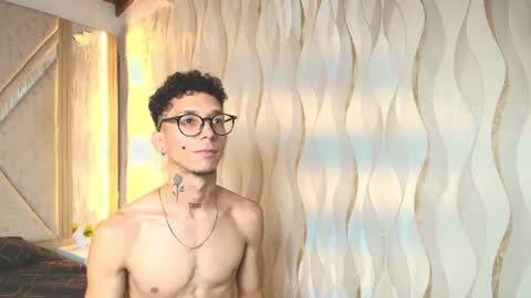 merlin_2026 online show from July 20, 7:16 pm