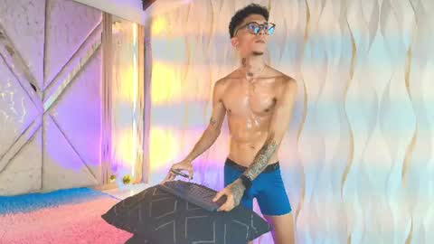 merlin_2026 online show from July 27, 7:21 pm